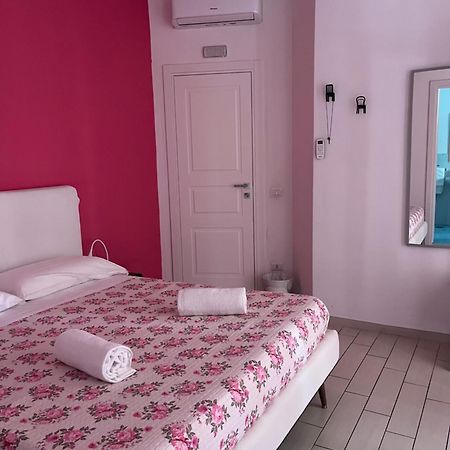 Vomerooms Nápoly Kültér fotó