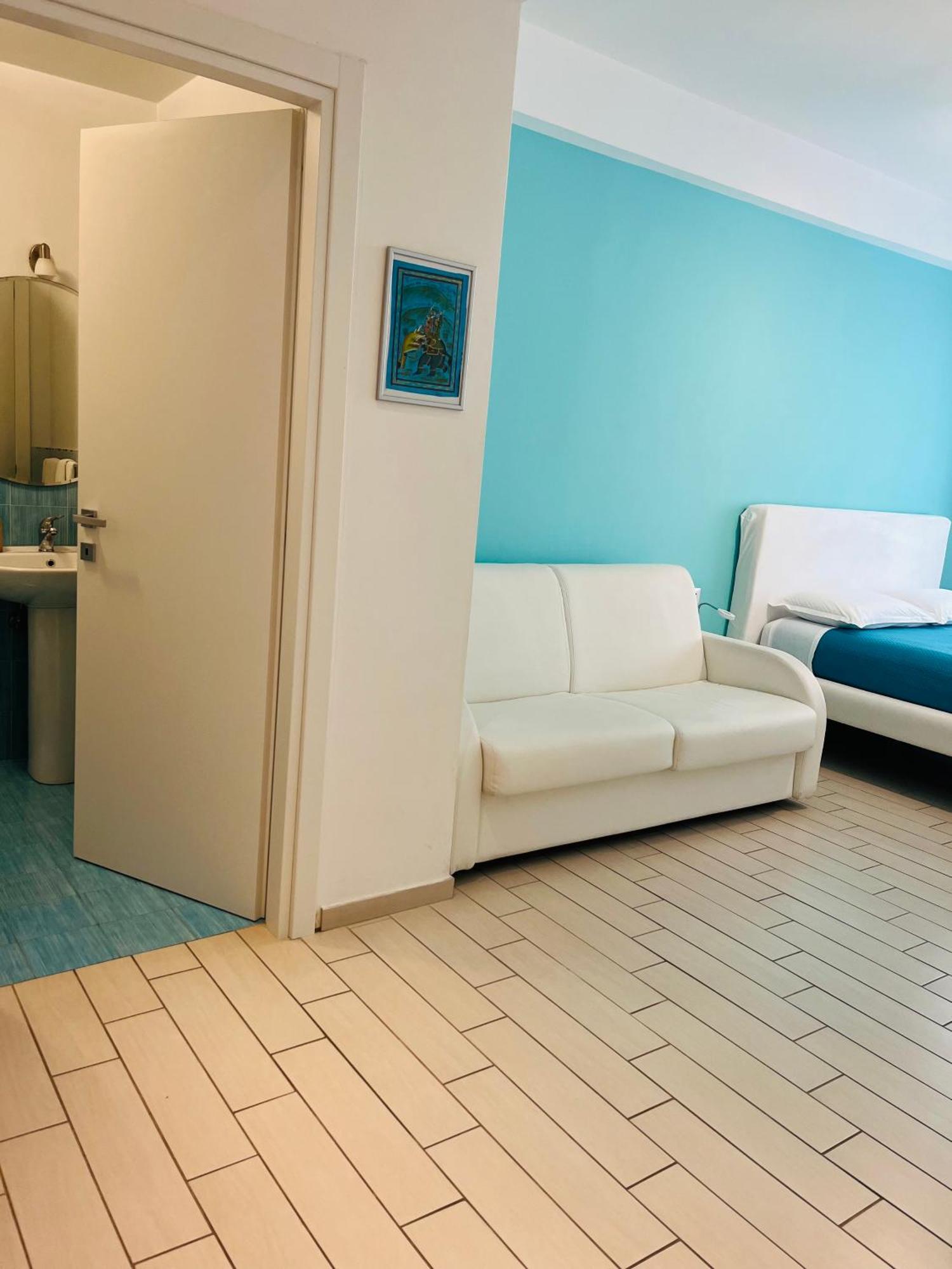 Vomerooms Nápoly Kültér fotó