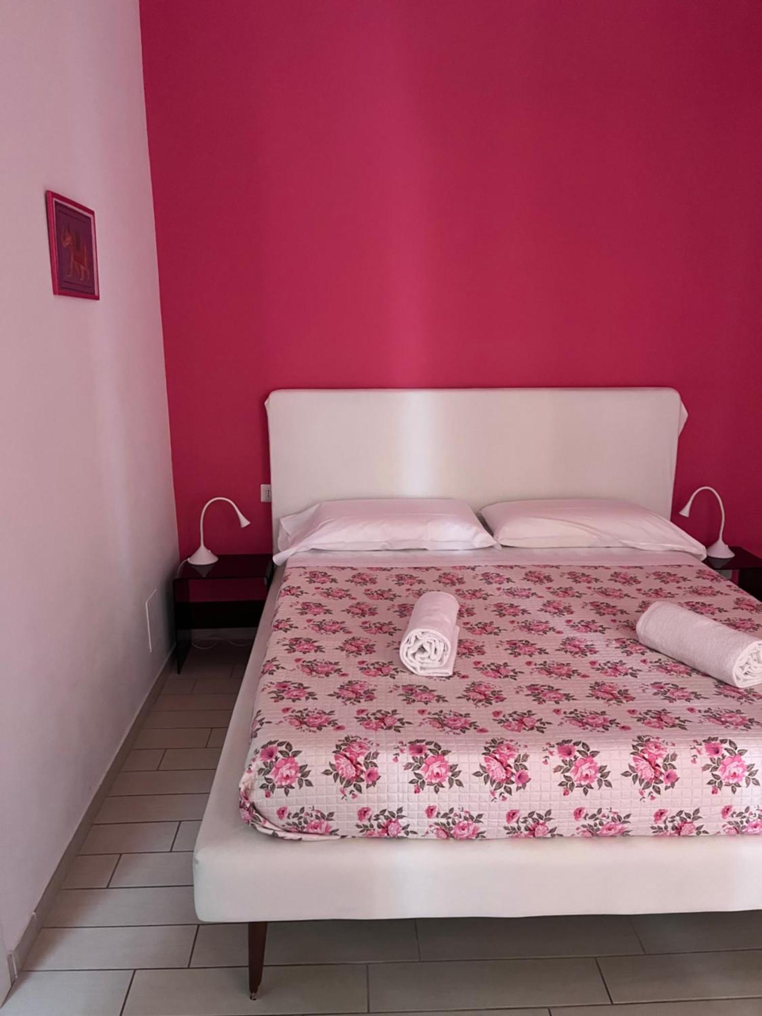 Vomerooms Nápoly Kültér fotó